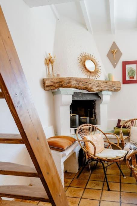 סן-פול-דה-ואנס Chambre Atypique Dans Cafe Healthy מראה חיצוני תמונה