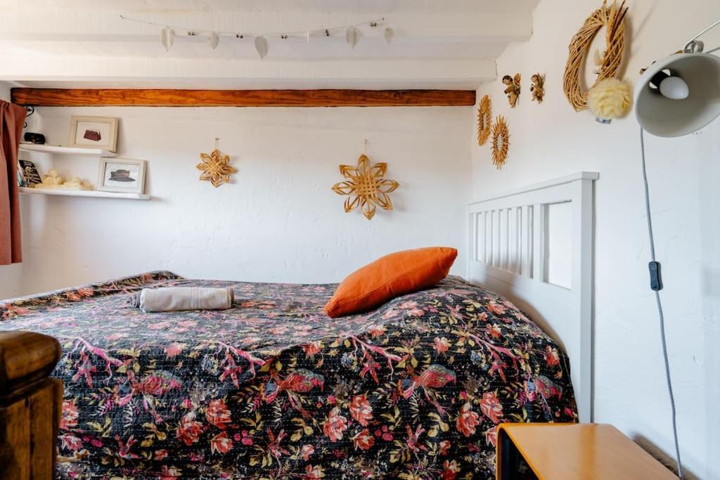 סן-פול-דה-ואנס Chambre Atypique Dans Cafe Healthy מראה חיצוני תמונה