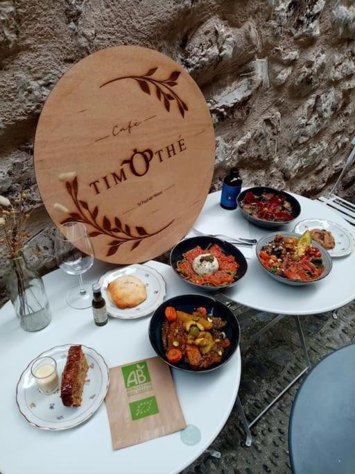 סן-פול-דה-ואנס Chambre Atypique Dans Cafe Healthy מראה חיצוני תמונה